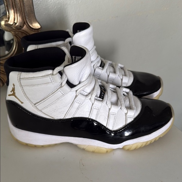 Air Jordan 11 Retro “Concord” 2000 Athletic Shoes - Picture 3 of 13